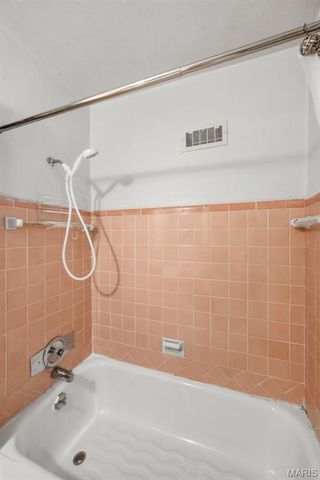 5122 Aubert Avenue, St Louis, MO 63115