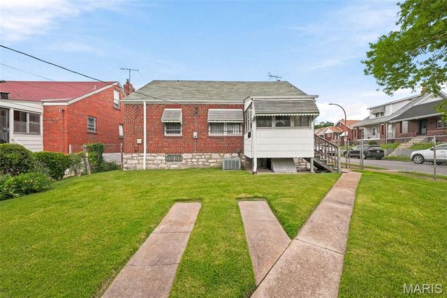 5122 Aubert Avenue, St Louis, MO 63115