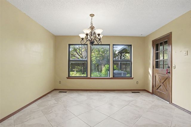 8706 E 109th Street, Tulsa, OK 74133