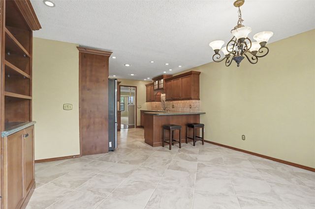 8706 E 109th Street, Tulsa, OK 74133