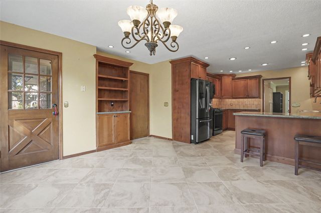 8706 E 109th Street, Tulsa, OK 74133