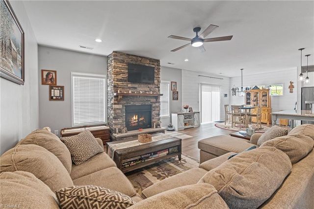 139 Snickers Court, Lexington, NC 27295