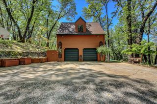 25801 Oak Forest Ct, Colfax, CA 95713
