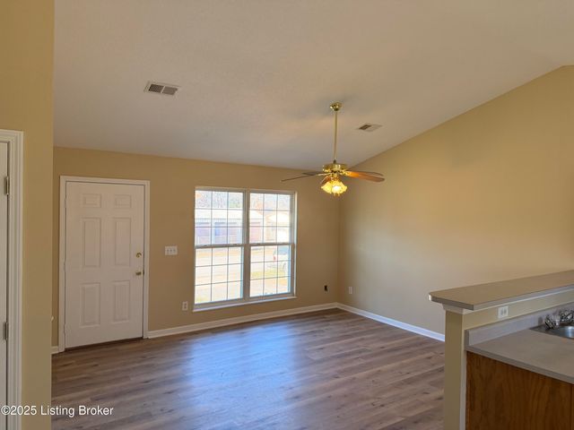 1204 Williamsburg Dr, Elizabethtown, KY 42701