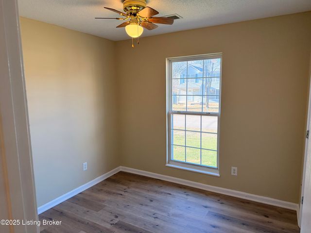 1204 Williamsburg Dr, Elizabethtown, KY 42701