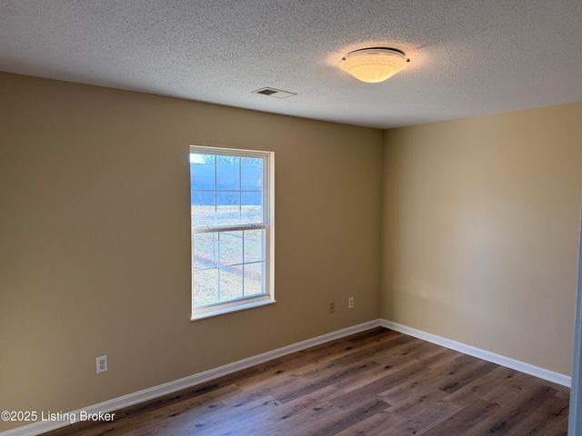 1204 Williamsburg Dr, Elizabethtown, KY 42701