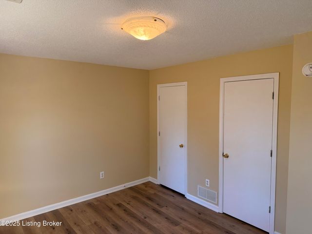 1204 Williamsburg Dr, Elizabethtown, KY 42701