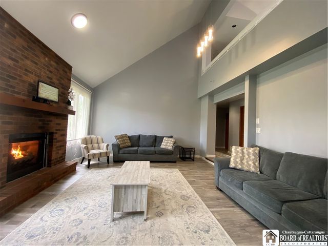 6015 Whitegate Crossing, Clarence, NY 14051