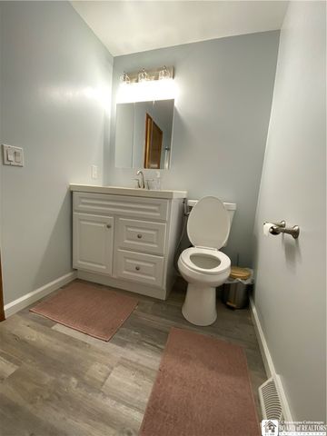 6015 Whitegate Crossing, Clarence, NY 14051