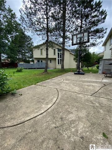 6015 Whitegate Crossing, Clarence, NY 14051