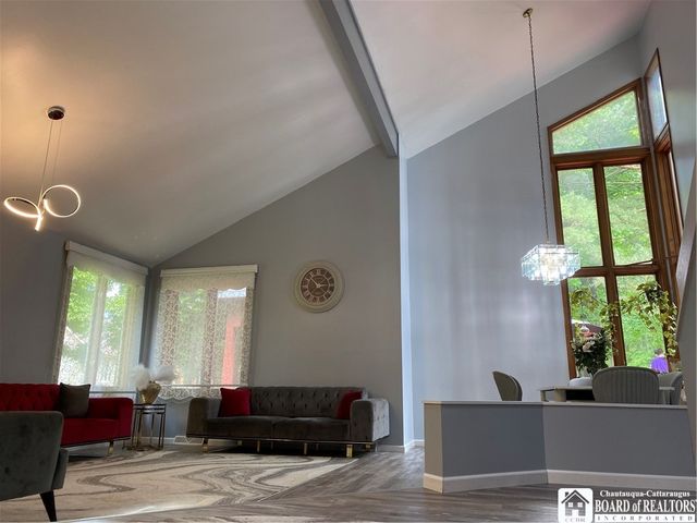 6015 Whitegate Crossing, Clarence, NY 14051