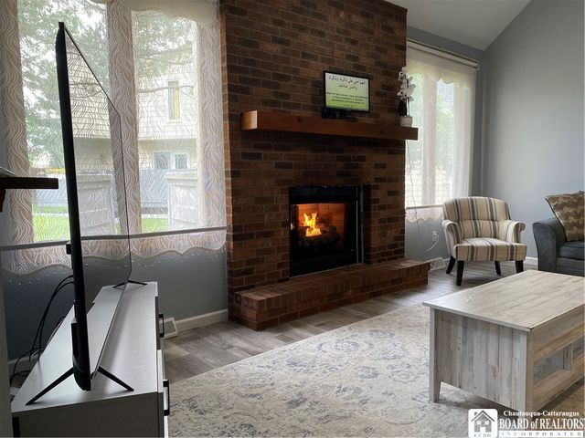 6015 Whitegate Crossing, Clarence, NY 14051
