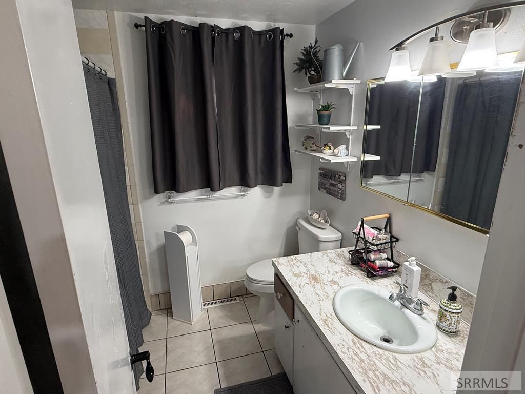 Image 20 of property listing at 1090 Alameda Road, Pocatello, ID 83201