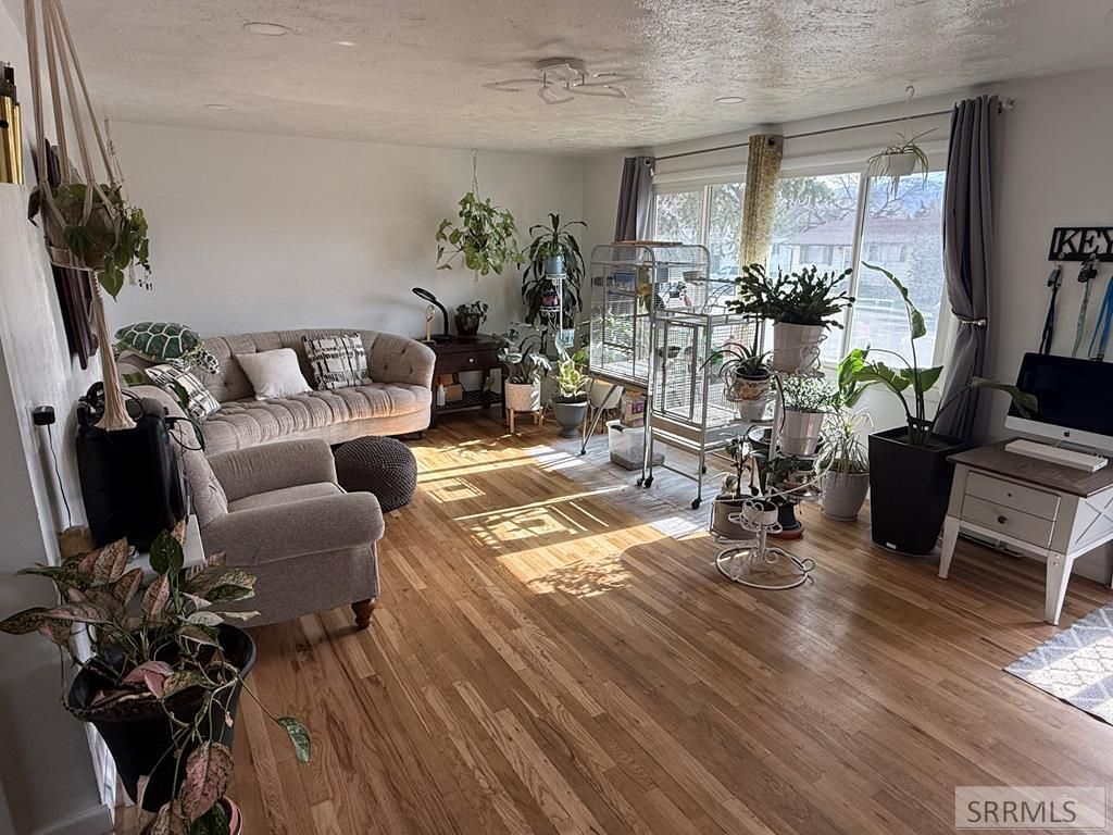 Image 4 of property listing at 1090 Alameda Road, Pocatello, ID 83201