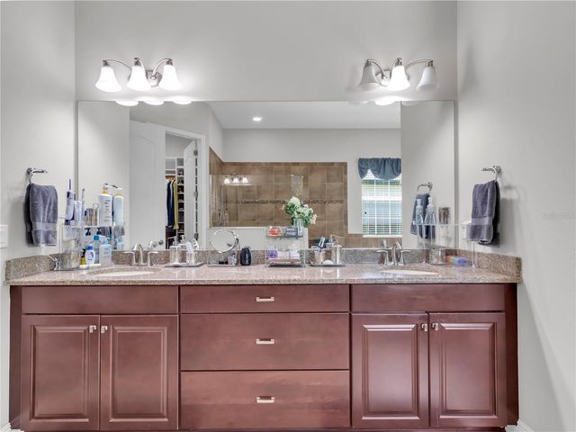 32430 SILVERCREEK WAY, Wesley Chapel, FL 33545