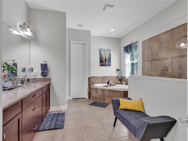 32430 SILVERCREEK WAY, Wesley Chapel, FL 33545
