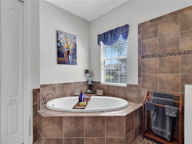 32430 SILVERCREEK WAY, Wesley Chapel, FL 33545