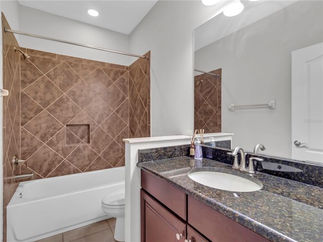 32430 SILVERCREEK WAY, Wesley Chapel, FL 33545