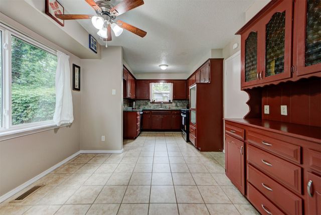 3708 Greenway Terrace, Del City, OK 73115