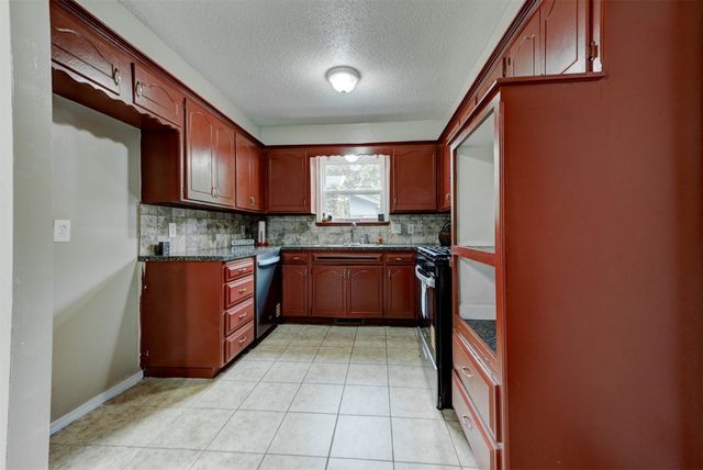 3708 Greenway Terrace, Del City, OK 73115