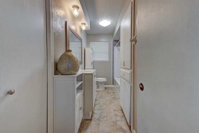 3708 Greenway Terrace, Del City, OK 73115