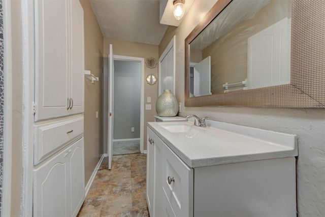 3708 Greenway Terrace, Del City, OK 73115