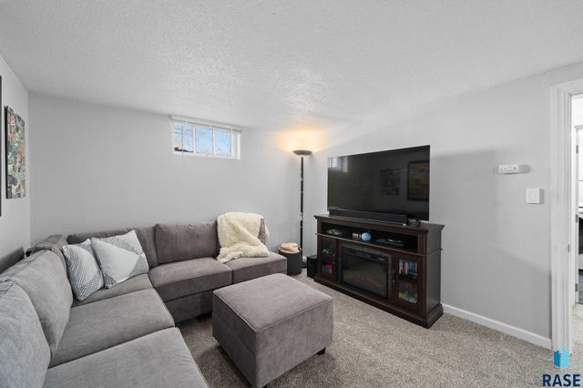 700 S Glendale Ave Avenue, Sioux Falls, SD 57104