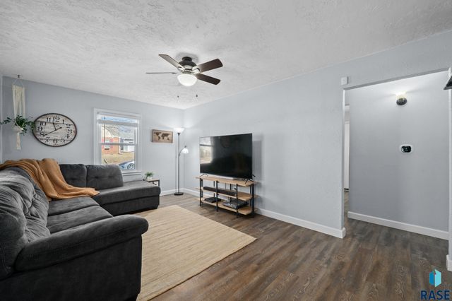 700 S Glendale Ave Avenue, Sioux Falls, SD 57104