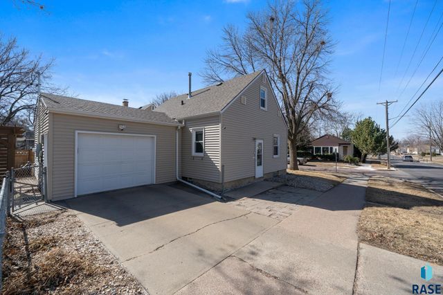 700 S Glendale Ave Avenue, Sioux Falls, SD 57104