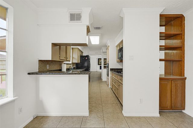 10026 Sageaspen Lane, Houston, TX 77089