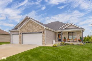 2709 Daisy Court, Columbus, IN 47201