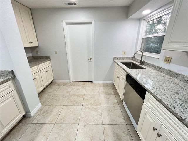 6 ROBINWOOD DRIVE, Longwood, FL 32779