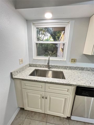 6 ROBINWOOD DRIVE, Longwood, FL 32779