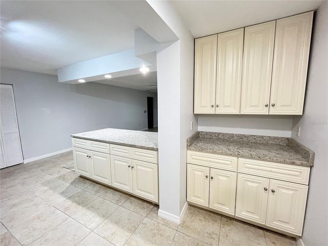 6 ROBINWOOD DRIVE, Longwood, FL 32779