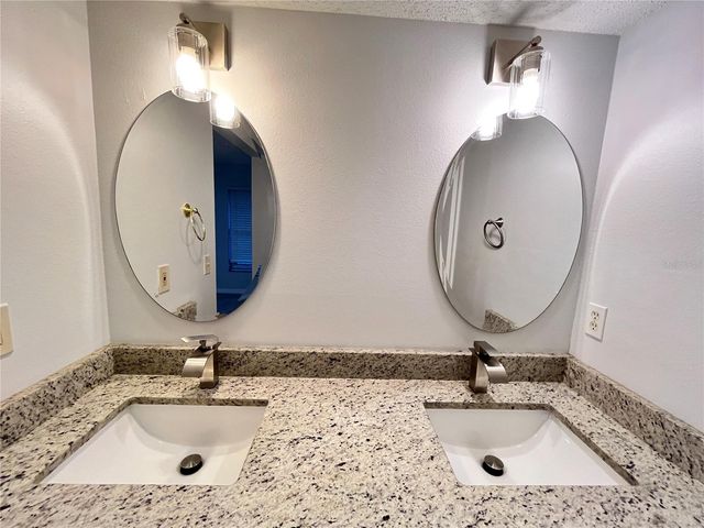 6 ROBINWOOD DRIVE, Longwood, FL 32779