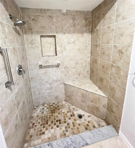 6 ROBINWOOD DRIVE, Longwood, FL 32779