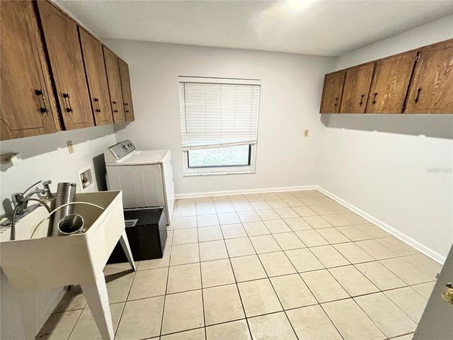 6 ROBINWOOD DRIVE, Longwood, FL 32779