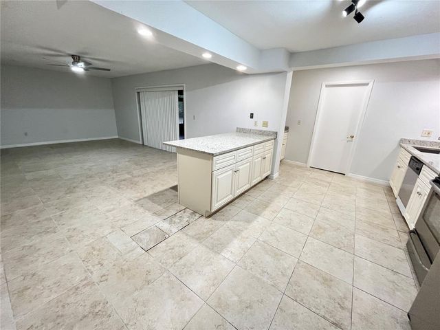 6 ROBINWOOD DRIVE, Longwood, FL 32779