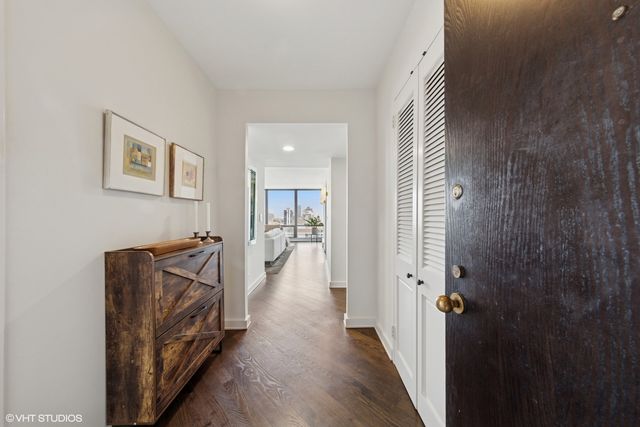 100 E Bellevue Place 24E, Chicago, IL 60611