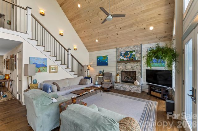 521 Waters Edge Drive, Nebo, NC 28761