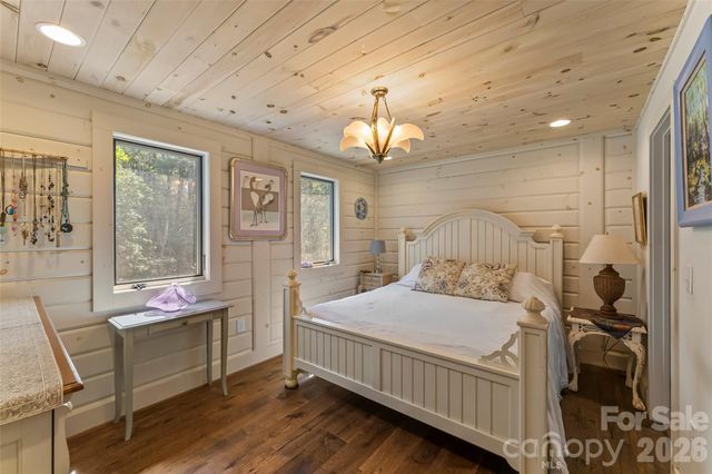 521 Waters Edge Drive, Nebo, NC 28761