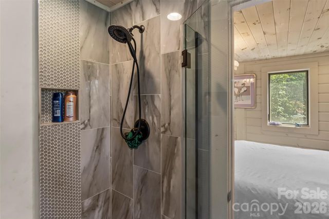 521 Waters Edge Drive, Nebo, NC 28761