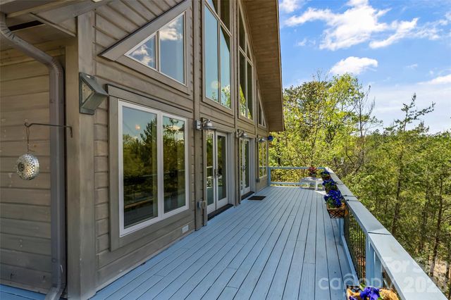 521 Waters Edge Drive, Nebo, NC 28761