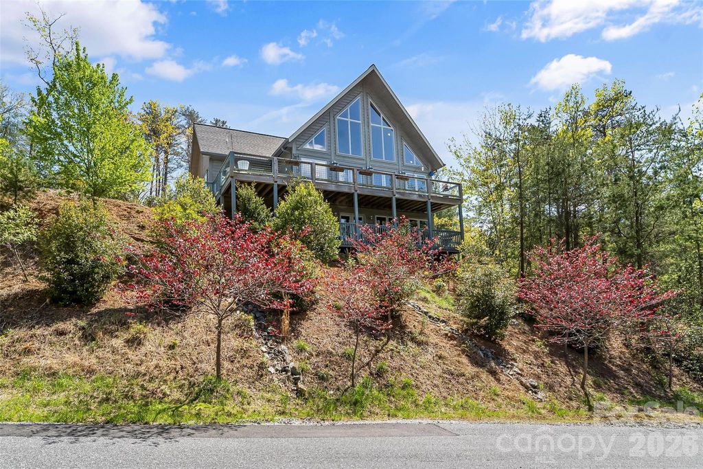 521 Waters Edge Drive, Nebo, NC 28761