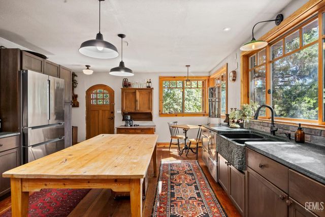 7925 Old State Road, Wofford Heights, CA 93285