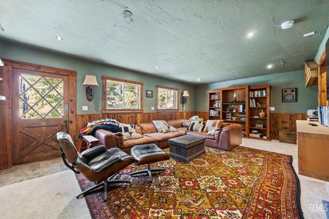 7925 Old State Road, Wofford Heights, CA 93285