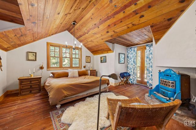 7925 Old State Road, Wofford Heights, CA 93285