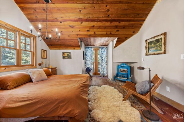 7925 Old State Road, Wofford Heights, CA 93285