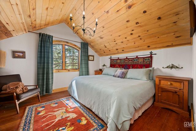 7925 Old State Road, Wofford Heights, CA 93285