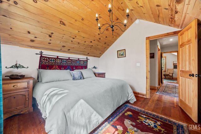 7925 Old State Road, Wofford Heights, CA 93285